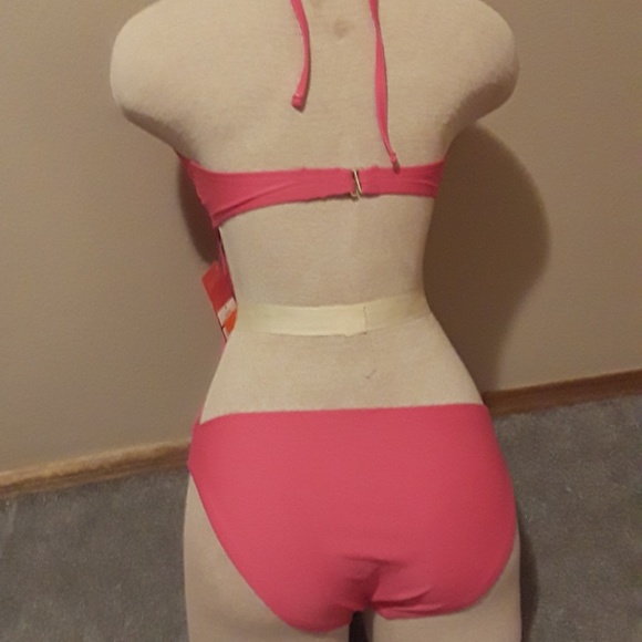 Bathing suits - Picture 4 of 4